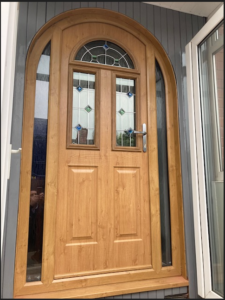 Door frame arched by Universal Arches